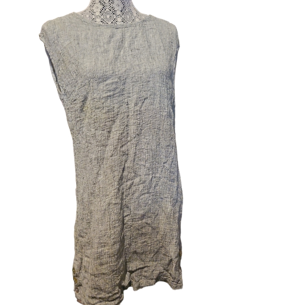 Tahari Gray Sleeveless Tunic Top